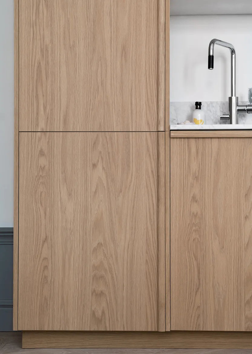 Plinth - Smooth oak veneer